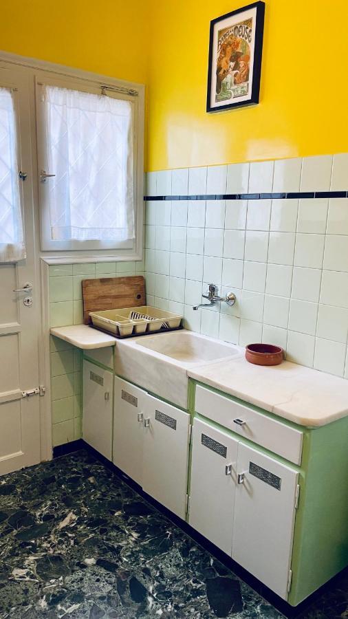 70M2 Apartment 4 Mins From Athens Central Station! Exterior photo